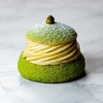 Paris Brest à la pistache sur fond blanc