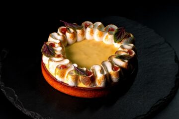 tarte citron basilic sur fond noir